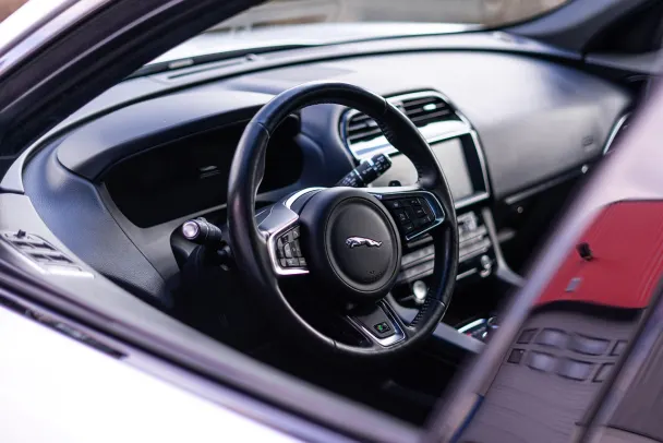 Queen Vegas Casino Android/iOS App